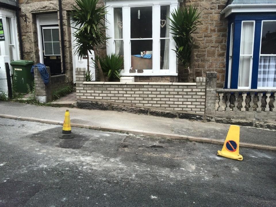 New garden boundary wall